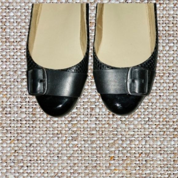 (3/$25) Naturalizer Black Flats - Picture 3 of 4